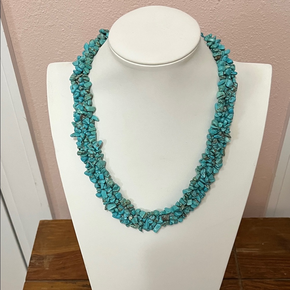 Turquoise Beaded Necklace